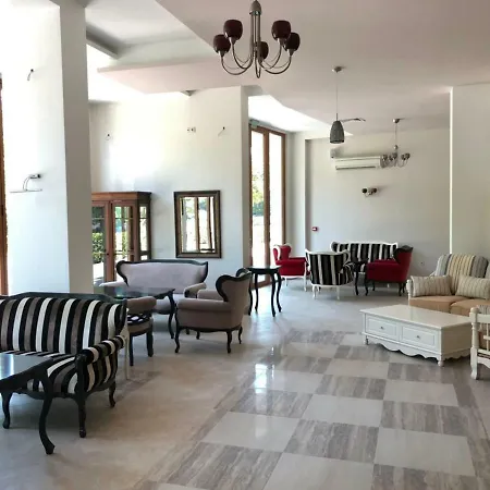 South Bay Apartment Warna